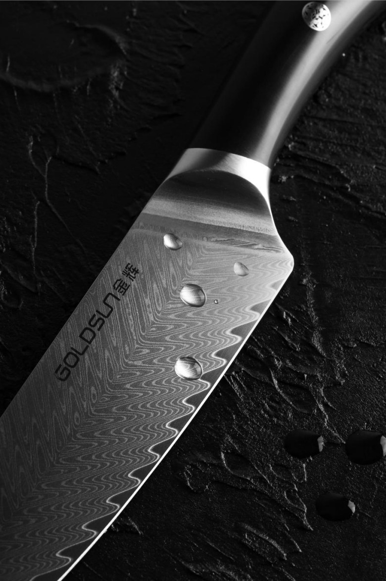 Poign&eacute;e Pom avec Rivets D&eacute;cor&eacute;s